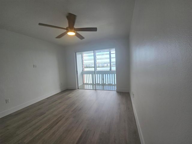 18555 NE 14th Avenue 709, Miami, FL 33179