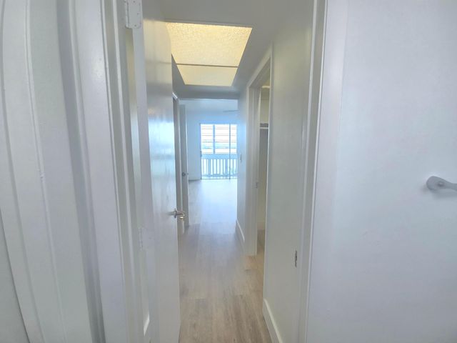 18555 NE 14th Avenue 709, Miami, FL 33179