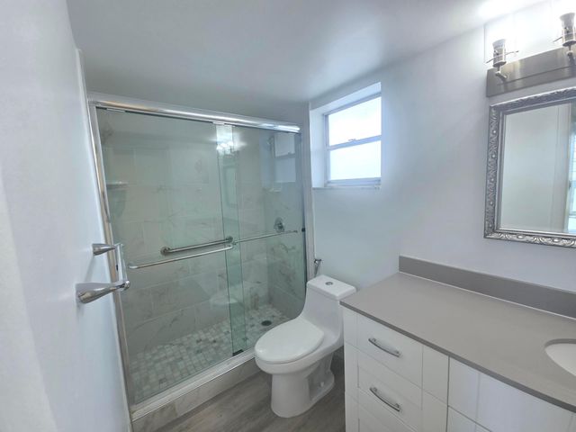 18555 NE 14th Avenue 709, Miami, FL 33179