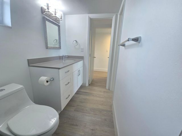 18555 NE 14th Avenue 709, Miami, FL 33179