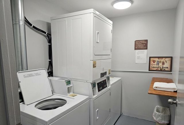 18555 NE 14th Avenue 709, Miami, FL 33179