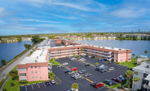 18555 NE 14th Avenue 709, Miami, FL 33179