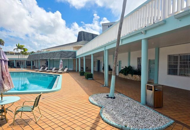 18555 NE 14th Avenue 709, Miami, FL 33179