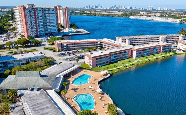 18555 NE 14th Avenue 709, Miami, FL 33179