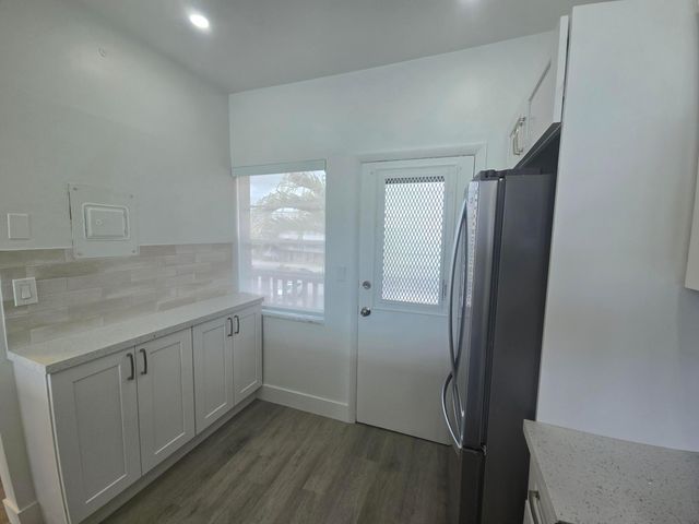 18555 NE 14th Avenue 709, Miami, FL 33179