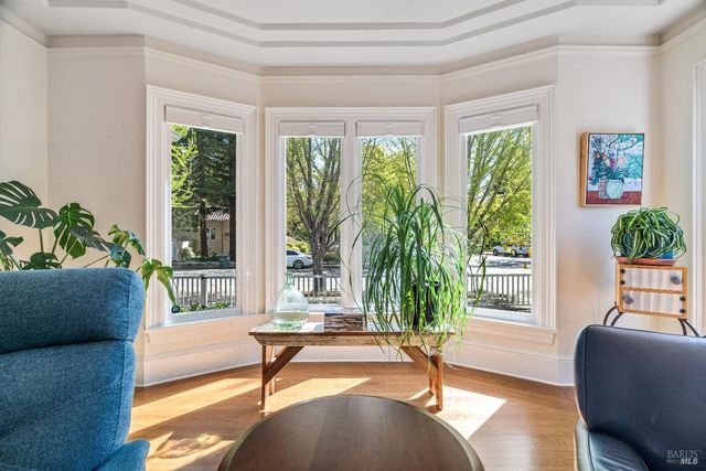 915 St Helena Ave, Santa Rosa, CA 95404