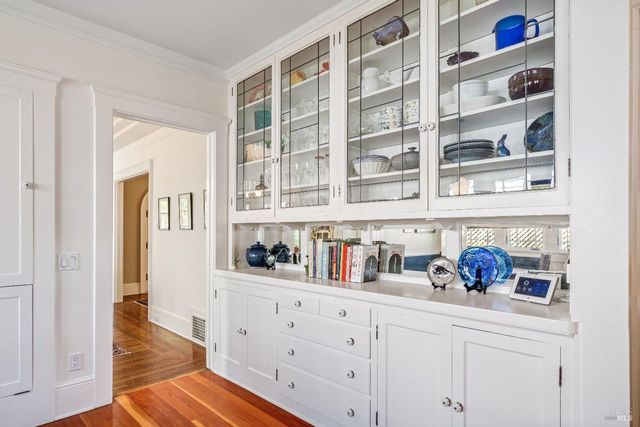 915 St Helena Ave, Santa Rosa, CA 95404