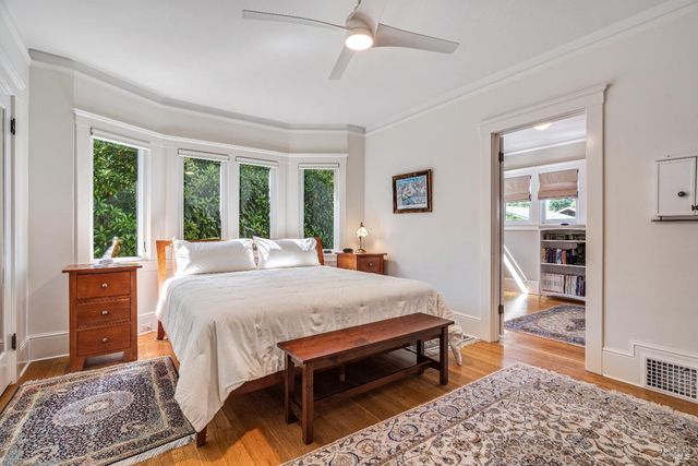 915 St Helena Ave, Santa Rosa, CA 95404