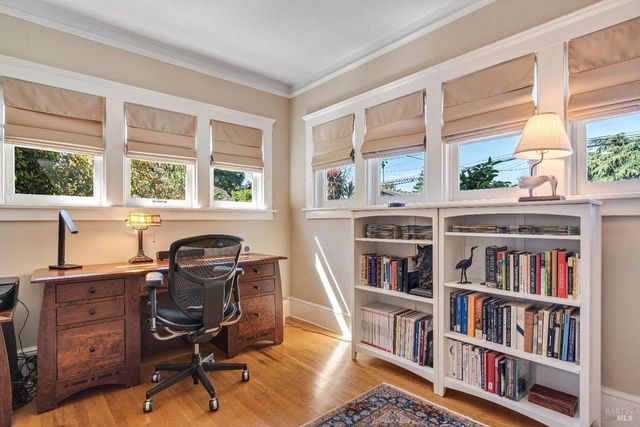 915 St Helena Ave, Santa Rosa, CA 95404