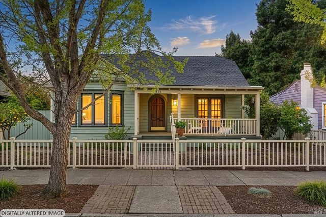 915 St Helena Ave, Santa Rosa, CA 95404