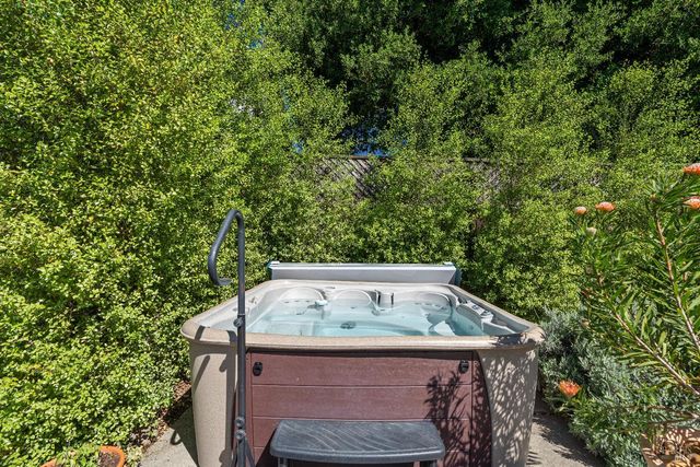 915 St Helena Ave, Santa Rosa, CA 95404