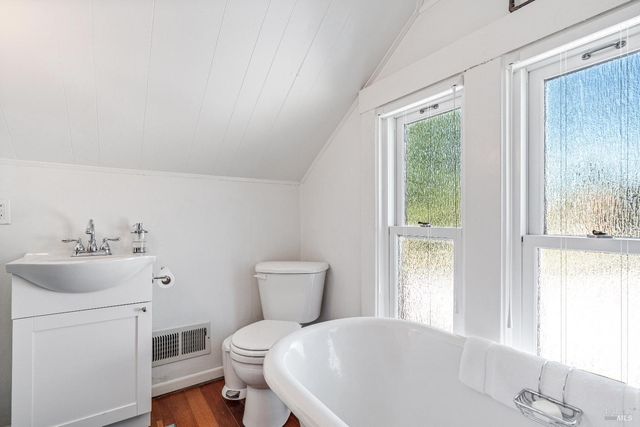 915 St Helena Ave, Santa Rosa, CA 95404