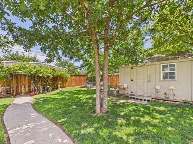 4206 GEM LAKE Road, Amarillo, TX 79106