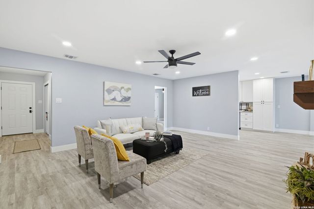 5446 Vista Trl, San Antonio, TX 78247