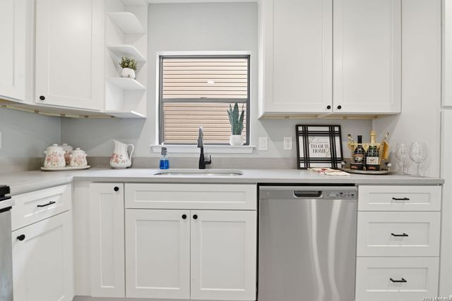 5446 Vista Trl, San Antonio, TX 78247