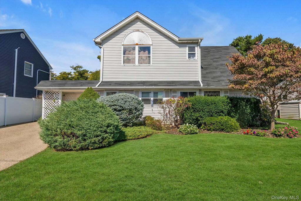 157 Land Lane, Westbury, NY 11590 — exterior