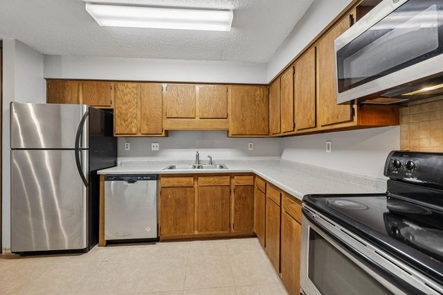 221 Grand Ave W 115, South Saint Paul, MN 55075