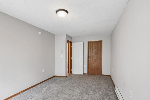 221 Grand Ave W 115, South Saint Paul, MN 55075