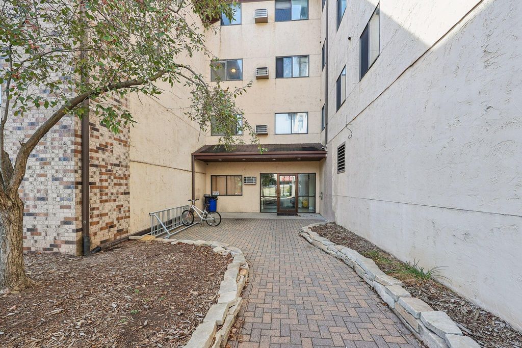 221 Grand Ave W 115, South Saint Paul, MN 55075 — photo 2