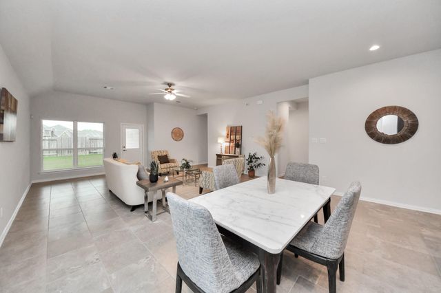 101 Bayou Bend Court, Angleton, TX 77515