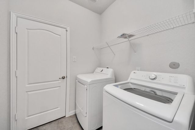 101 Bayou Bend Court, Angleton, TX 77515