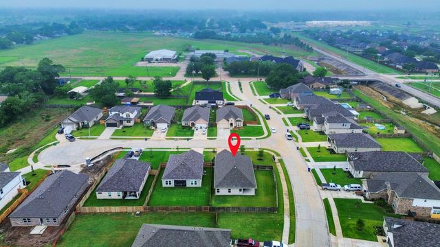 101 Bayou Bend Court, Angleton, TX 77515