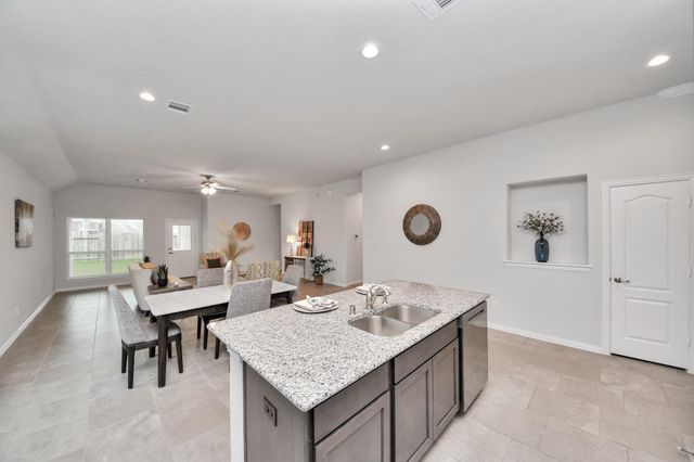101 Bayou Bend Court, Angleton, TX 77515