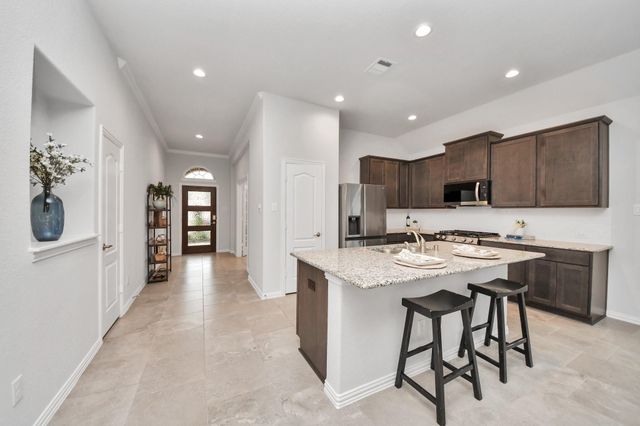 101 Bayou Bend Court, Angleton, TX 77515