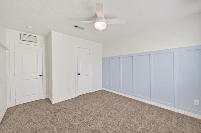 255 Mossy Meadow Drive, West Columbia, TX 77486