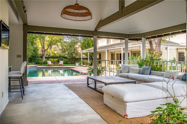 29528 Ridgeway, Agoura Hills, CA 91301