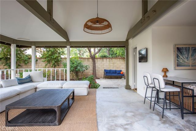 29528 Ridgeway, Agoura Hills, CA 91301