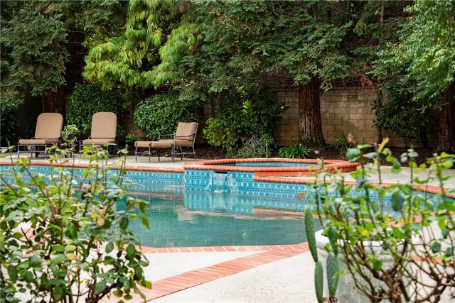 29528 Ridgeway, Agoura Hills, CA 91301