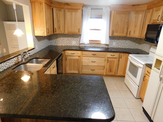 1538 W 32nd Street, Holland, MI 49423