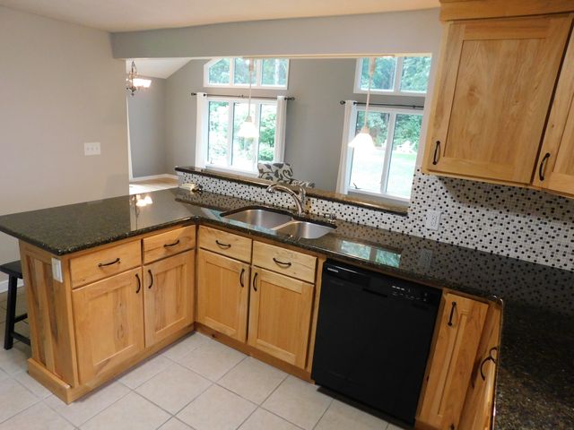 1538 W 32nd Street, Holland, MI 49423