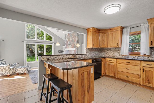 1538 W 32nd Street, Holland, MI 49423