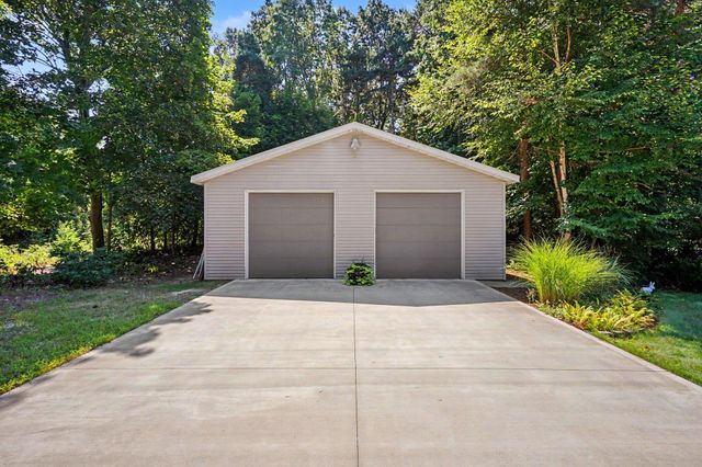 1538 W 32nd Street, Holland, MI 49423