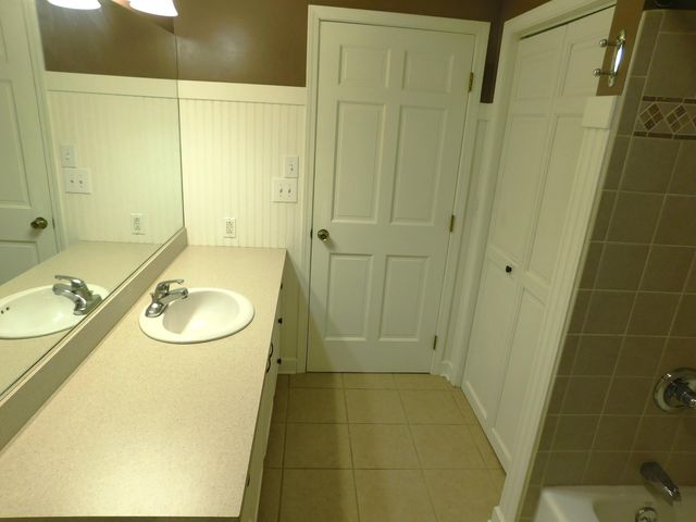 1538 W 32nd Street, Holland, MI 49423