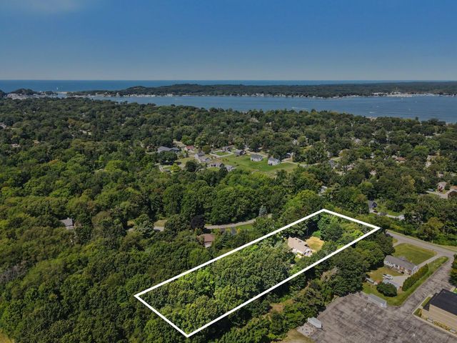 1538 W 32nd Street, Holland, MI 49423