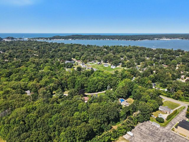 1538 W 32nd Street, Holland, MI 49423