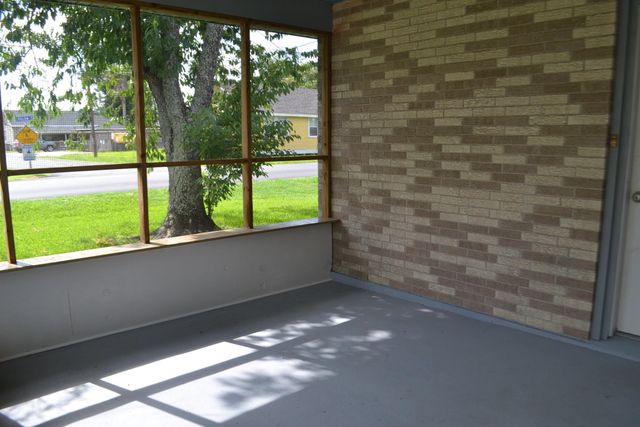 702 Coulon Rd, Thibodaux, LA 70301