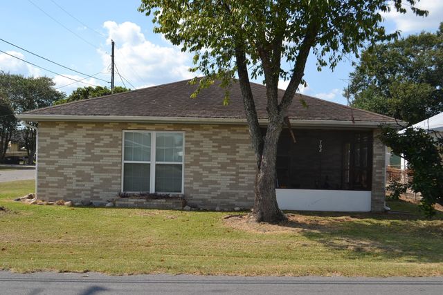 702 Coulon Rd, Thibodaux, LA 70301
