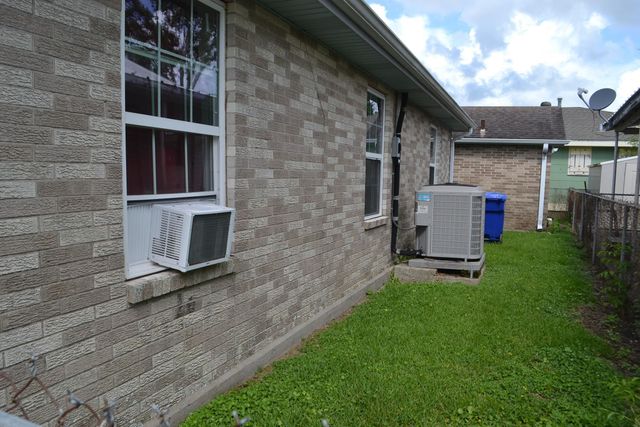 702 Coulon Rd, Thibodaux, LA 70301
