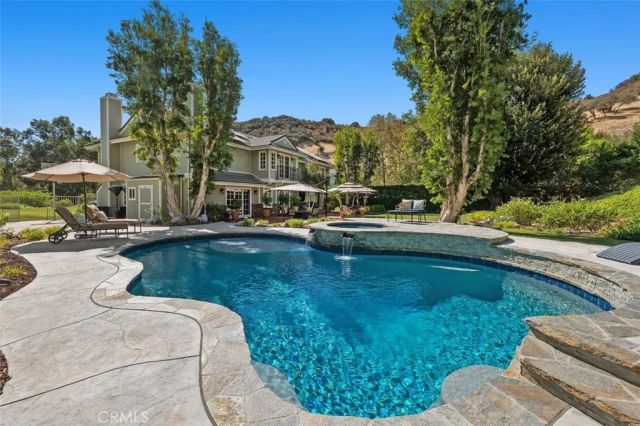 8201 Quiet Hills Court, West Hills, CA 91304