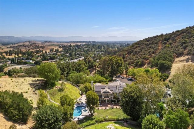 8201 Quiet Hills Court, West Hills, CA 91304