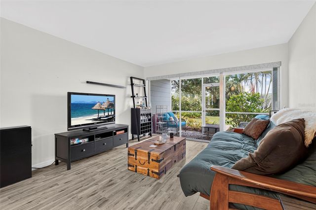 2155 WOOD STREET A22, Sarasota, FL 34237
