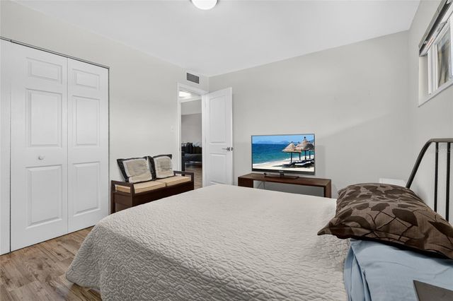 2155 WOOD STREET A22, Sarasota, FL 34237