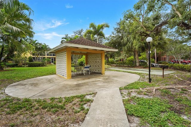 2155 WOOD STREET A22, Sarasota, FL 34237