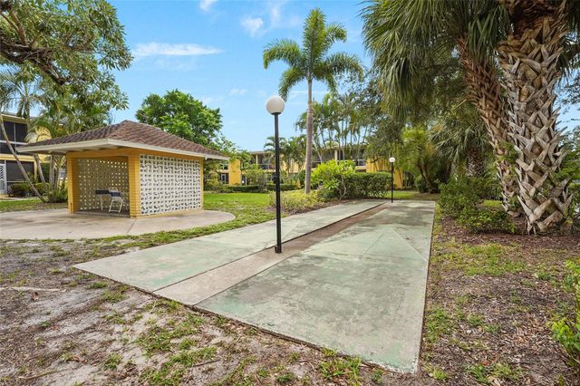 2155 WOOD STREET A22, Sarasota, FL 34237