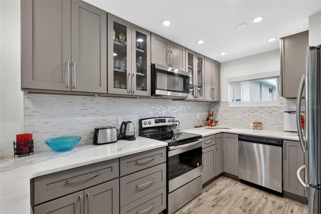 2155 WOOD STREET A22, Sarasota, FL 34237