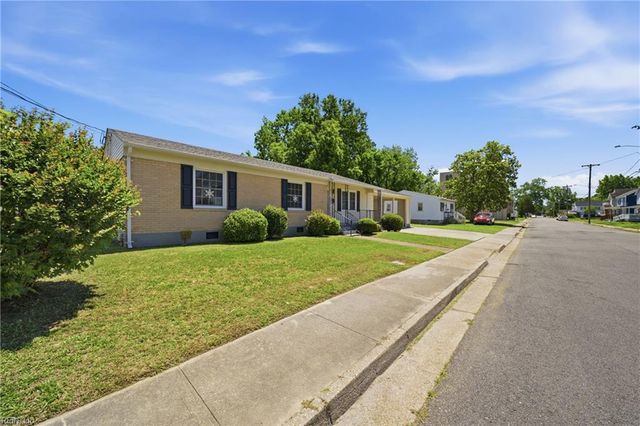 224 Hall ST, Franklin, VA 23851